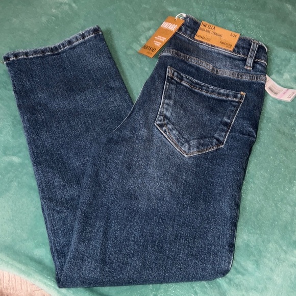 Kensie Jeans Kenzie Vintage Luxe High Rise Straight Ella Jeans Nwt
